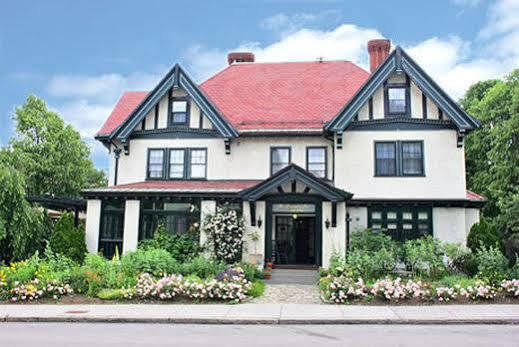 The Bertram Inn Brookline Exterior foto